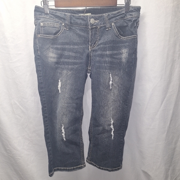 Paris blues distressed jean capris size 11 - Picture 1 of 5